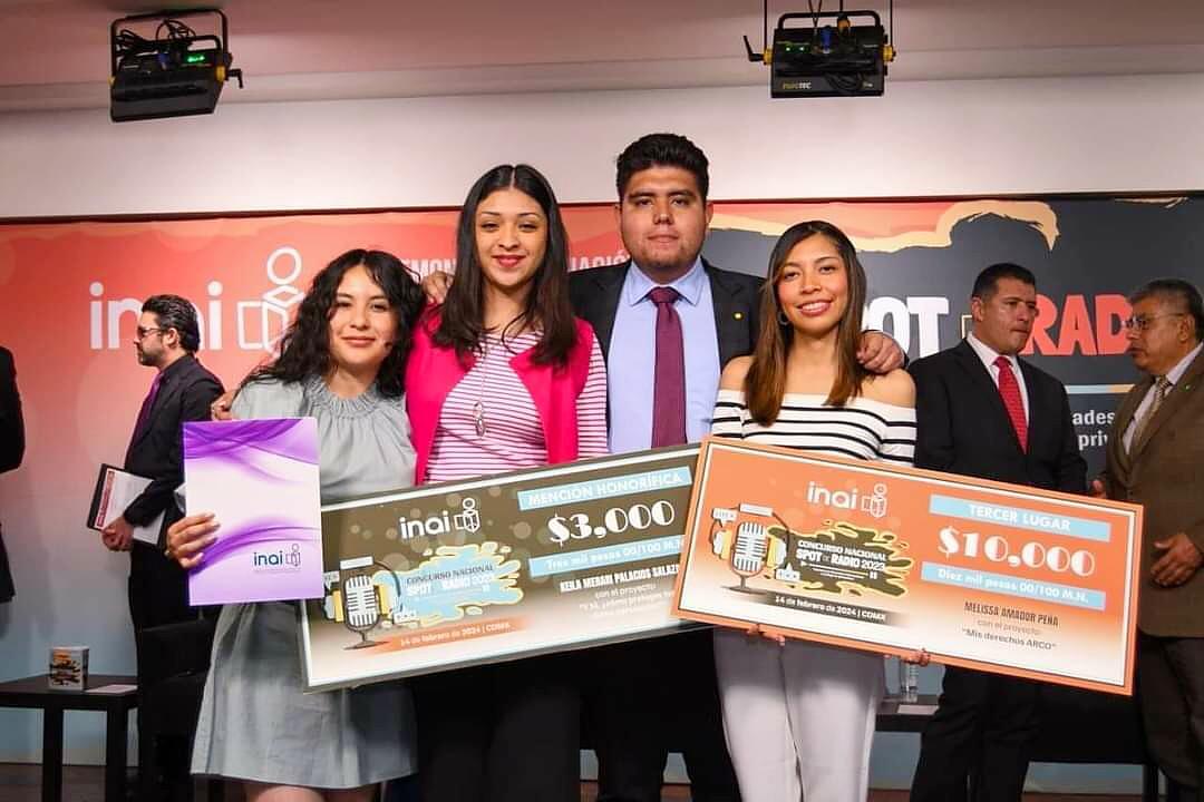 Destacan nuevamente estudiantes de la UATx en certamen nacional del INAI